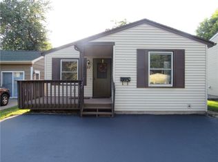 27 Anchor Ter, Rochester, NY 14617