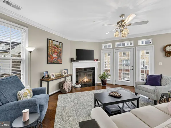 42558 Sunset Ridge Sq, Ashburn, VA 20148