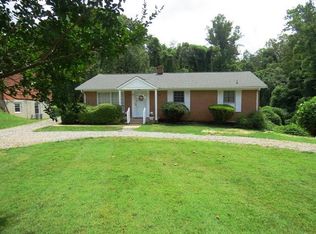 711 Clarke Rd, Martinsville, VA 24112