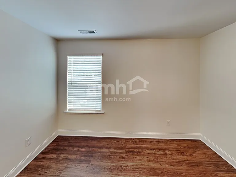 309 Stowe Rd — Photo 17