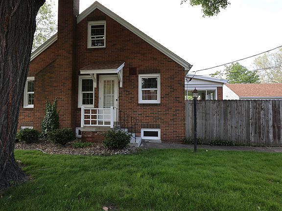 3rd image of 524 Kreitzer Ave