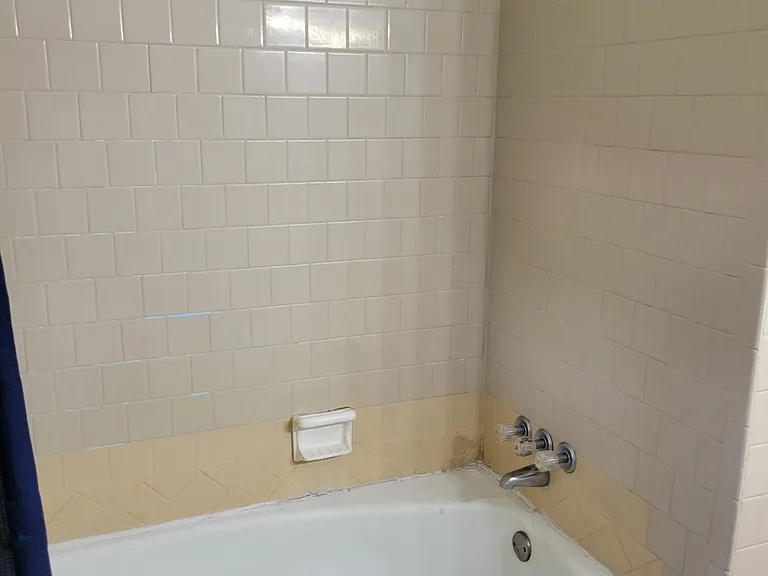 407 Daniels St — Photo 11