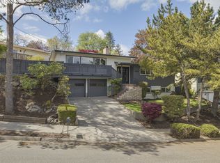 6425 SW 33rd Pl, Portland, OR 97239