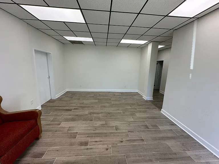 4111 Wall St #B — Photo 3
