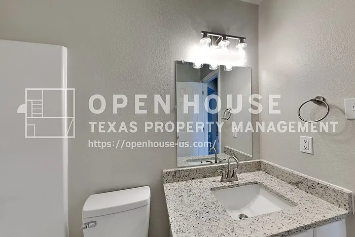 1031 Port Boliver Dr — Photo 16
