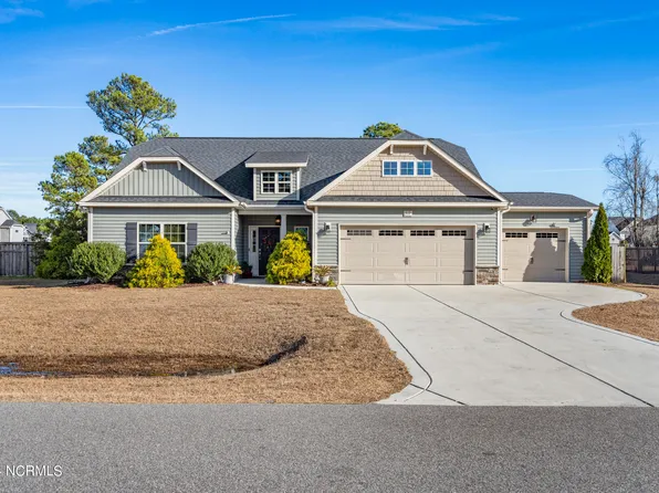 317 Red Cedar Drive, Sneads Ferry, NC 28460