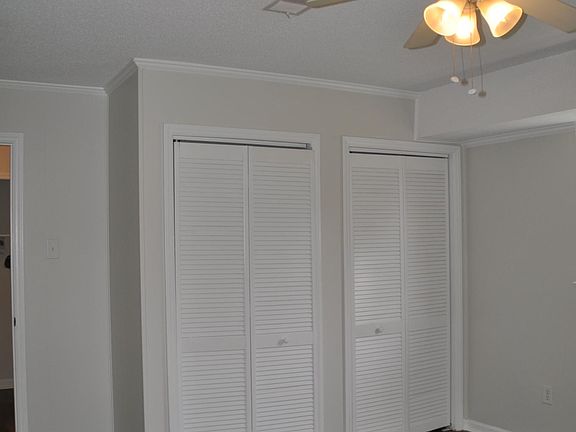 5th image of 12 Willow Pines Ct