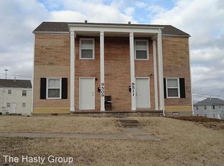 9509 Charlotte St, Kansas City, MO 64131