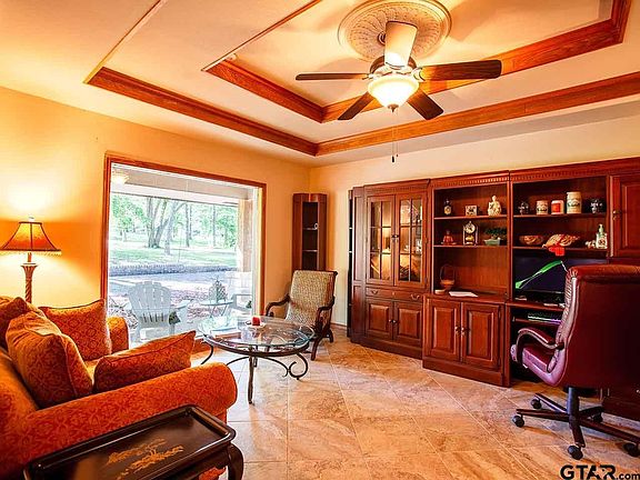 5th image of 19581 Meadowood Ln