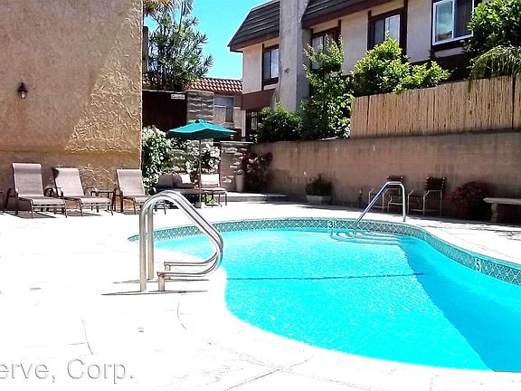 2nd image of 300 W Grand Ave APT 3