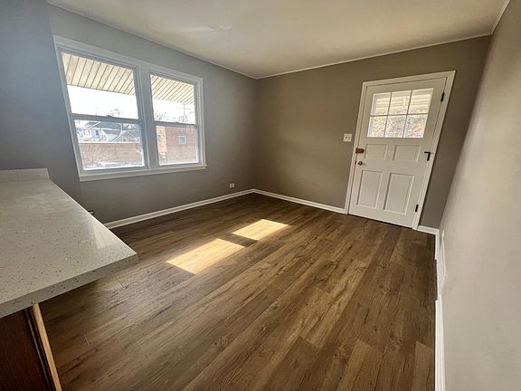 4th image of 134 N Cass Ave #2B