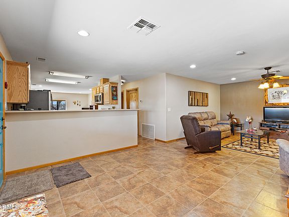 5th image of 20526 W CARVER Road