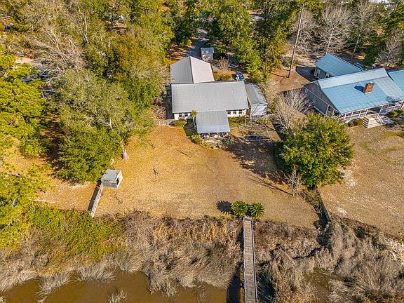 5th image of 1448 Horseshoe Cove Rd