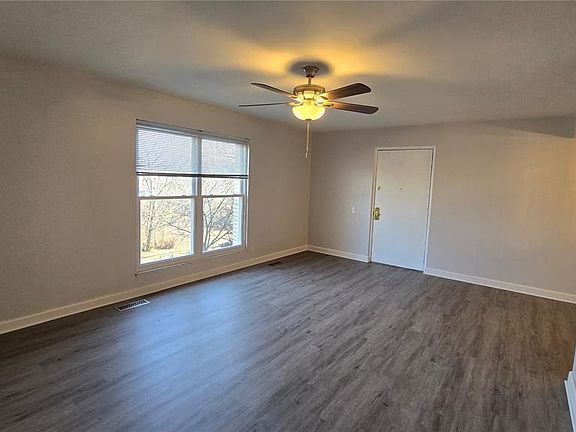 4th image of 10407 Briarbend Dr APT 3