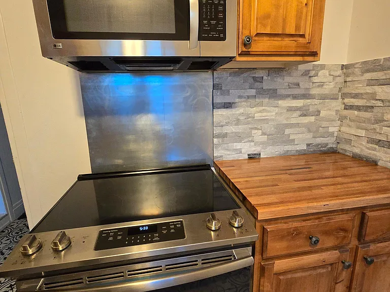 452 S Main St — Photo 19