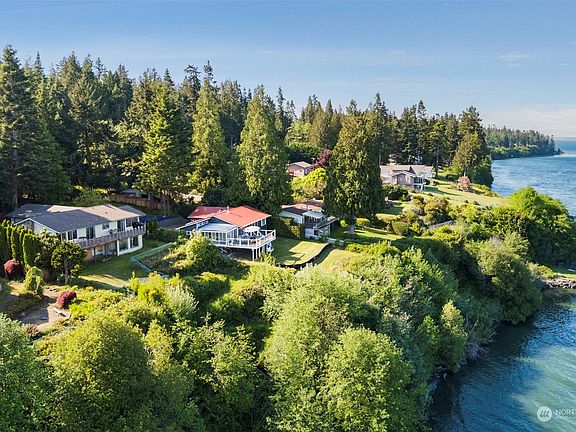 Tala Shores is a wonderful community in Port Ludlow, embracing the waterfront lifestyle!>