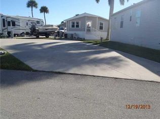 907 Nettles Blvd, Jensen Beach, FL 34957