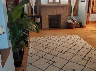 2609 N 62nd St, Wauwatosa, WI 53213