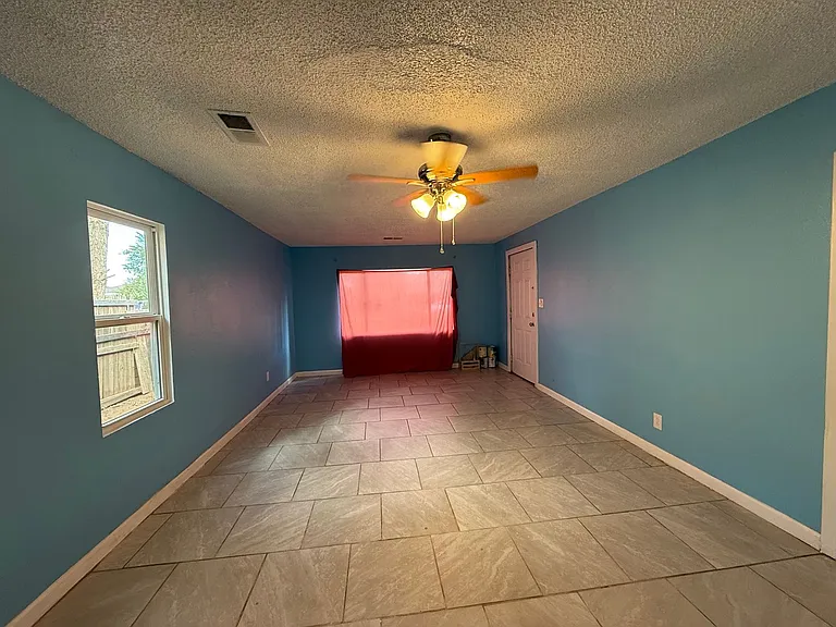 1212 S Lea St — Photo 4