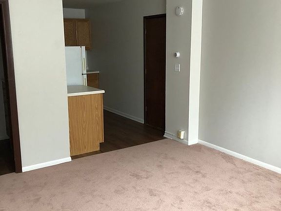 3rd image of 1869 N Cambridge Ave APT 506