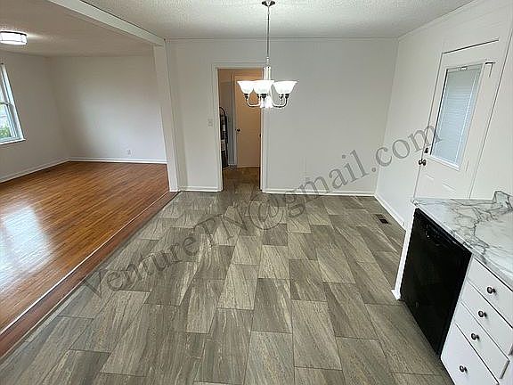 Kitchen & Dining Room