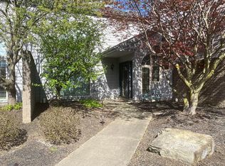 143 S Bayshore Dr #143, Columbiana, OH 44408