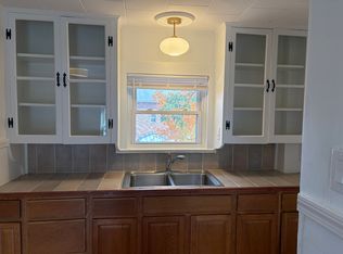 30 Pleasant St #2, Easthampton, MA 01027