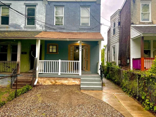 205 Damons Ln, Darby, PA 19023