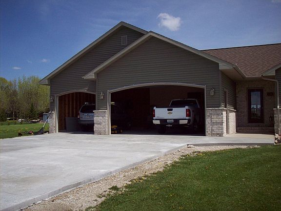 3 car garage