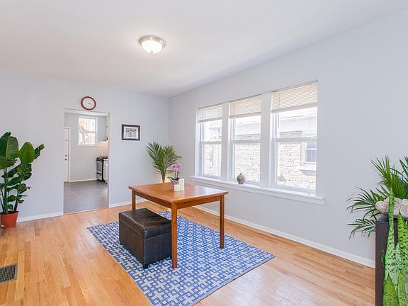 Dining Room (angle 1)
