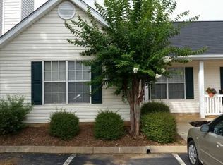 1 Hayfield Ln, Greer, SC 29650