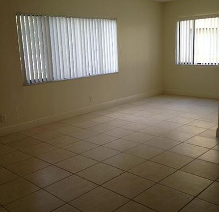 3rd image of 1001 Meadows Circle #1001
