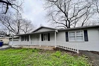 208 N 36th St Photo 1