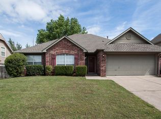 10217 E 116th St S, Bixby, OK 74008