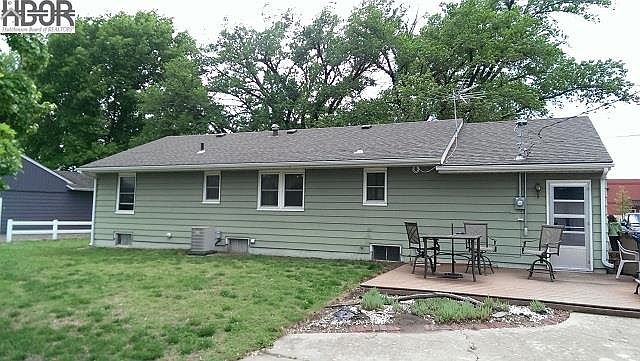 2nd image of 3204 N Waldron St