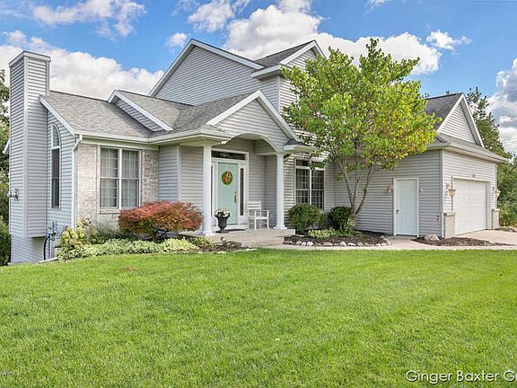 3rd image of 184 Glen Carin Dr NE