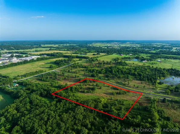 18 W 195th St S, Mounds, OK 74047