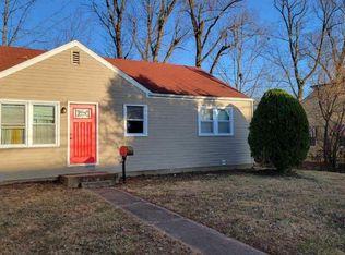 1917 Griffith Rd, Falls Church, VA 22043