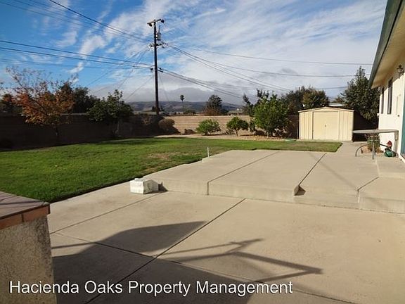 3rd image of 298 Hobbs Ln