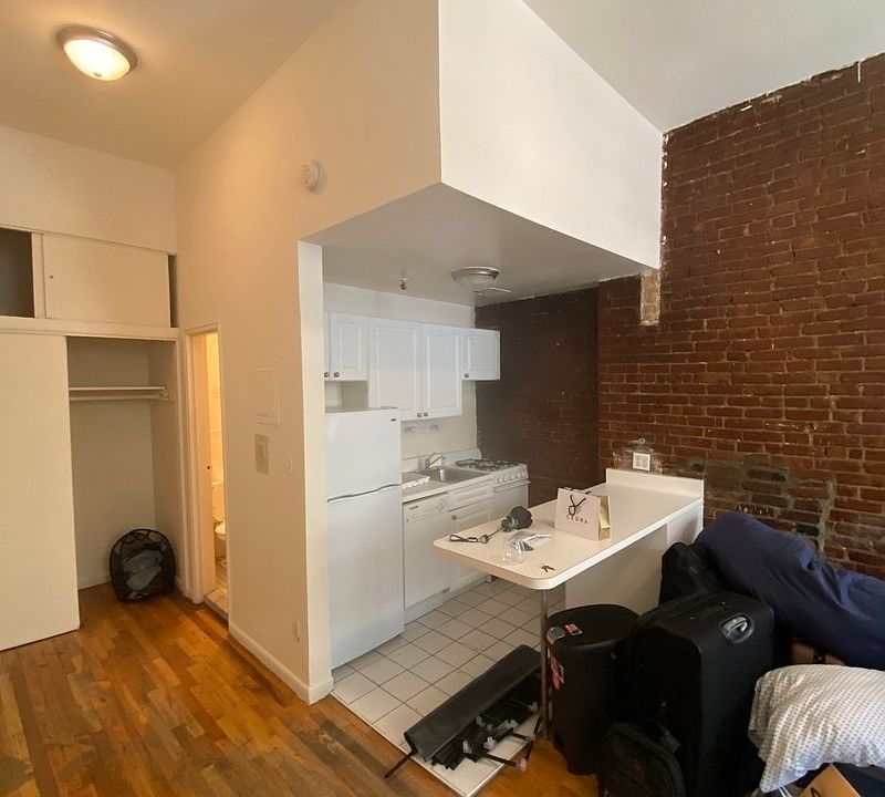 1st image of 312 W 89th St #2FF