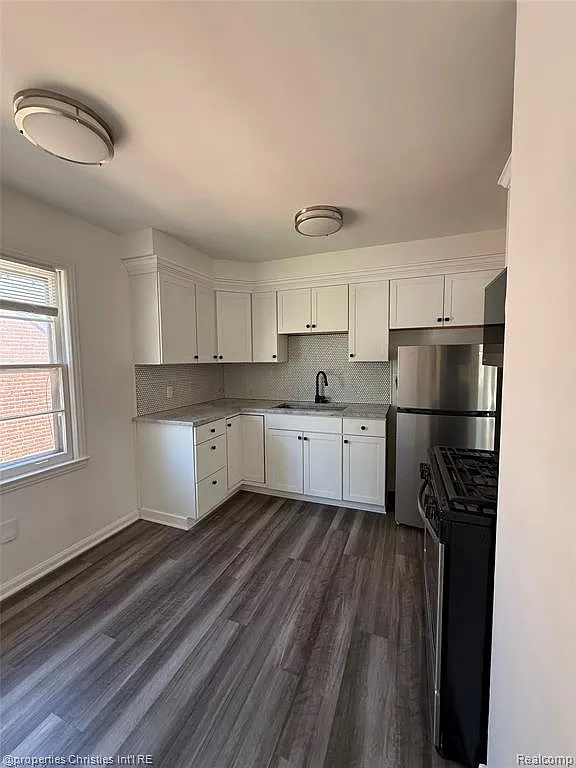 2 bed, 1.0 bath, 1000 sqft, $1,800 — Photo 3