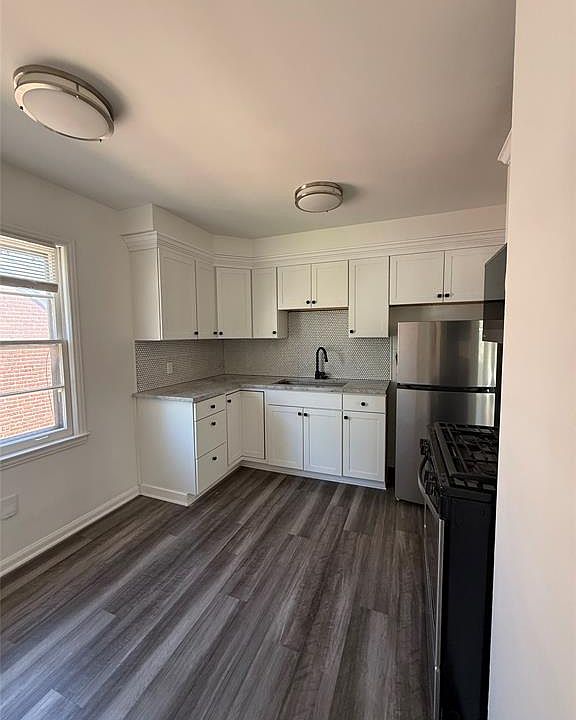 311 S Pleasant St, photo 3