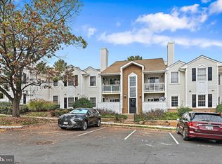 118 Westwick Ct UNIT 8, Sterling, VA 20165
