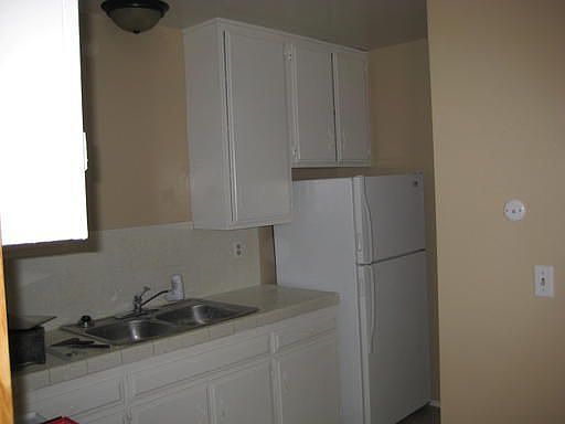 2nd image of 4437 50th St APT 4