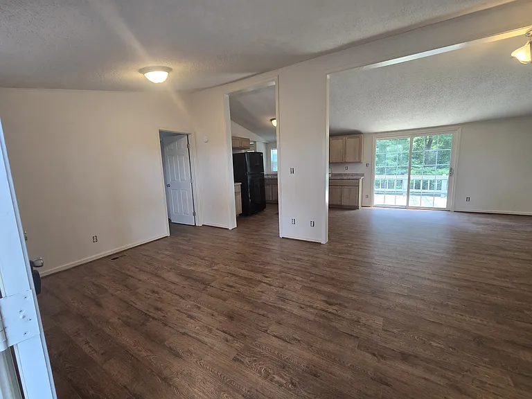 3041 Travellers Rd — Photo 5