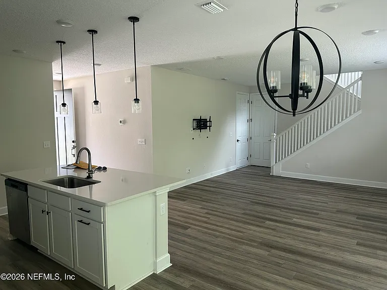11561 Admirals Cove Dr — Photo 4