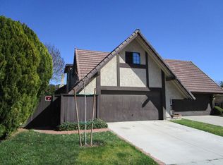 27050 Rio Prado Dr, Santa Clarita, CA 91354