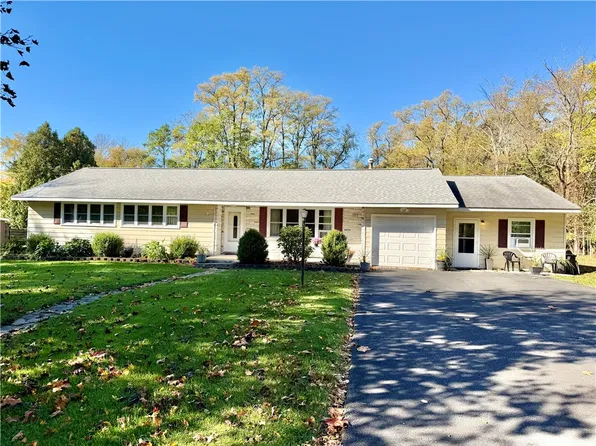 227 N Lhommedieu St, Montour Falls, NY 14865