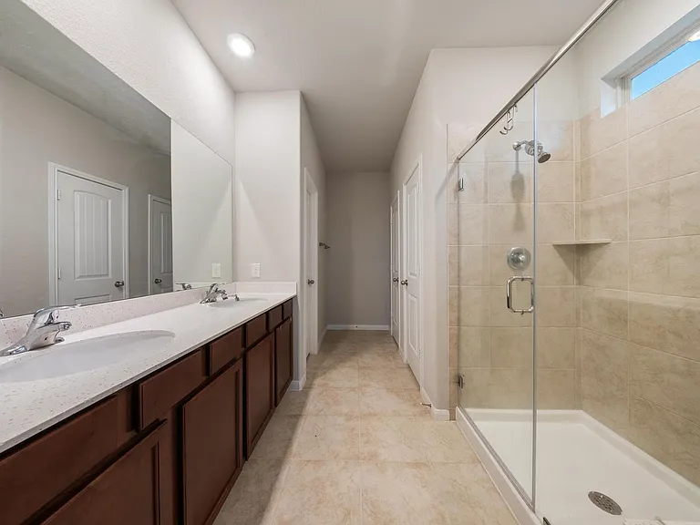 5318 Marisol Cove Dr — Photo 9