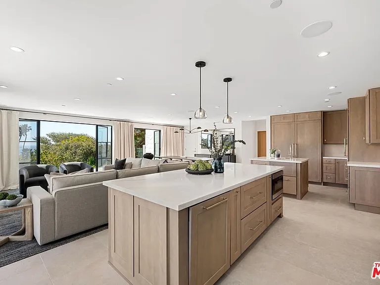6326 Trancas Canyon Rd — Photo 16